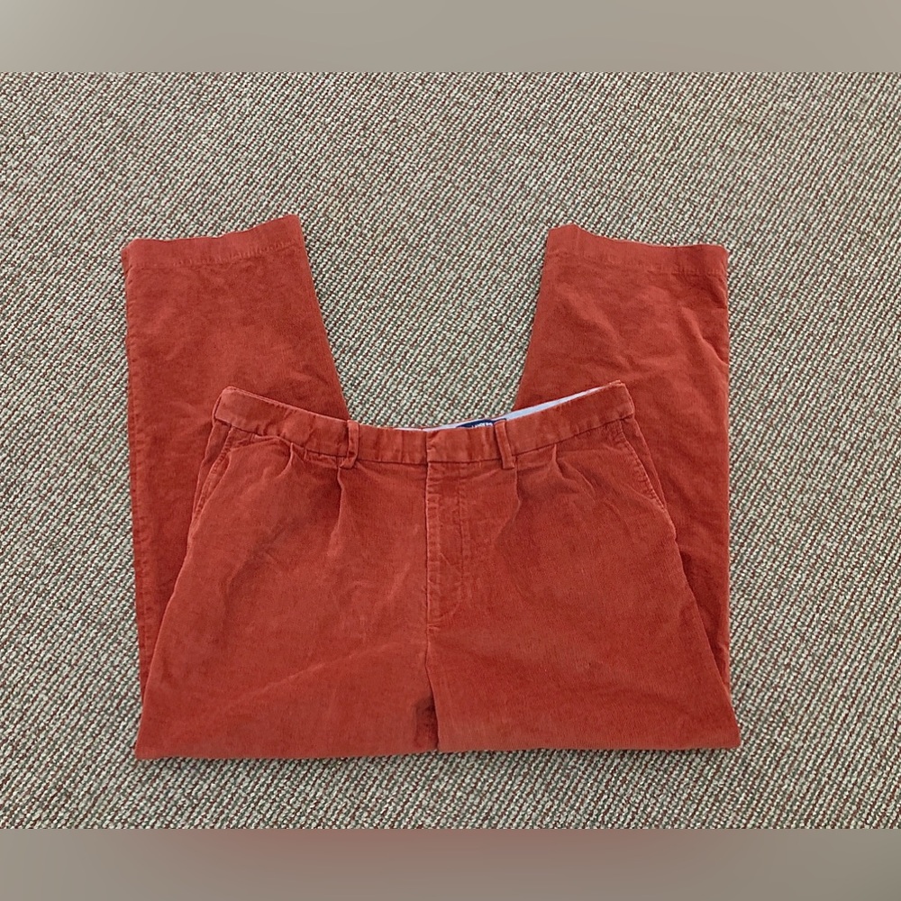 Men’s 37 x 30 Lands’ End Traditional Fit Pleated Corduroy Pants